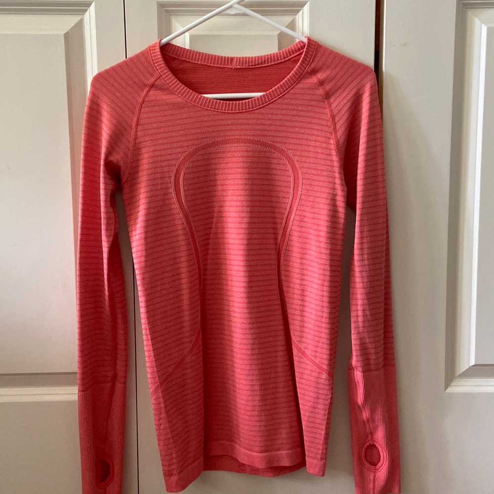 EUC lululemon long sleeve